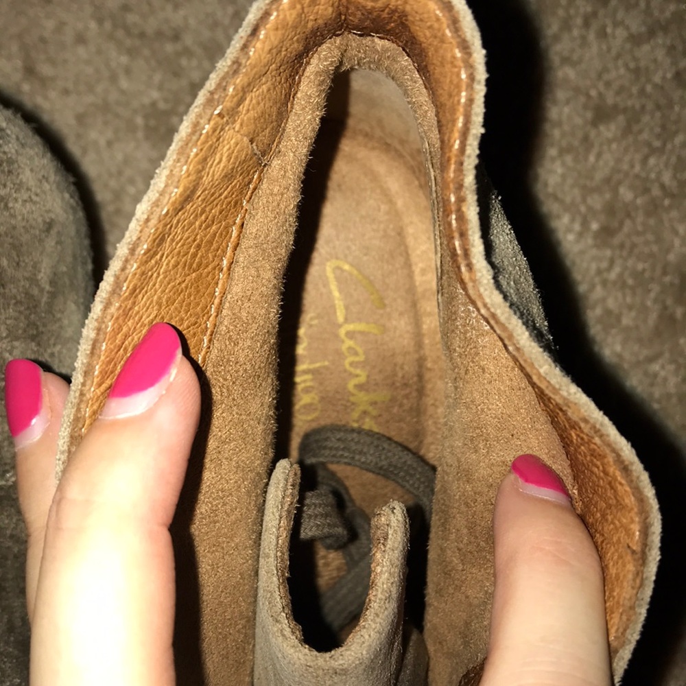 Clark’s Booties - Picture 3 of 4